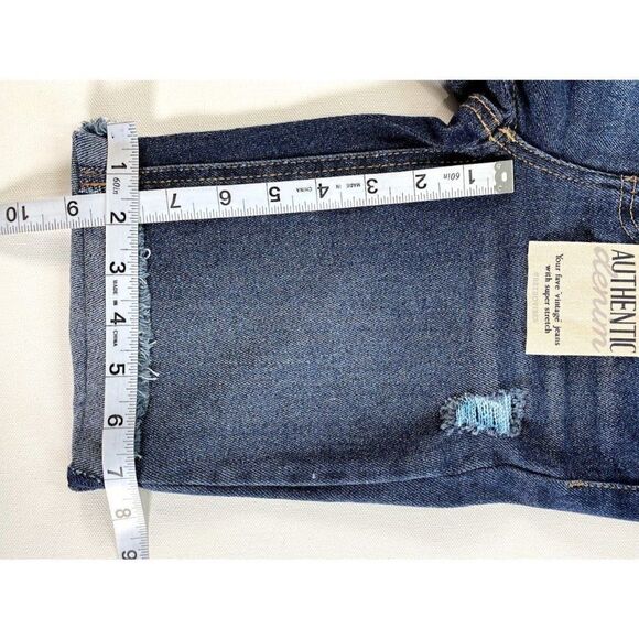 Vanilla Star Bermuda Mom Jean Shorts 24 0 Juniors' Distressed Dark Blue NEW - Picture 7 of 9